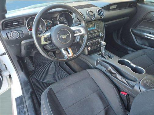 2016 Ford Mustang V6