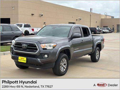 Gray 2019 Toyota Tacoma SR5