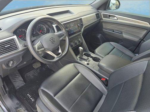 2021 Volkswagen Atlas Cross Sport 2.0T SE w/Technology