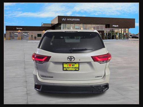 2017 Toyota Highlander Limited