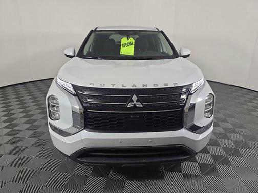 2023 Mitsubishi Outlander ES 2.5 2WD