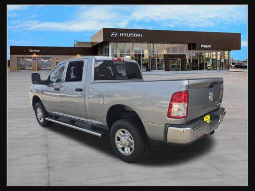 2024 RAM 2500 Tradesman Crew Cab 4x4 6'4' Box