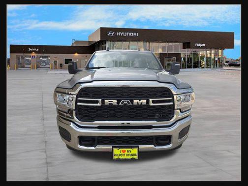 2024 RAM 2500 Tradesman Crew Cab 4x4 6'4' Box