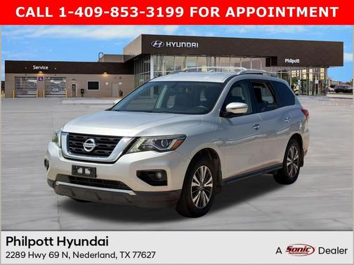 Brilliant Silver Metallic 2017 Nissan Pathfinder SL