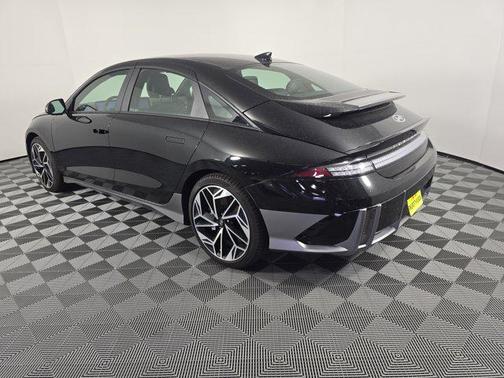 2025 Hyundai IONIQ 6 SEL