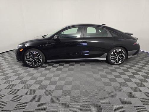 2025 Hyundai IONIQ 6 SEL