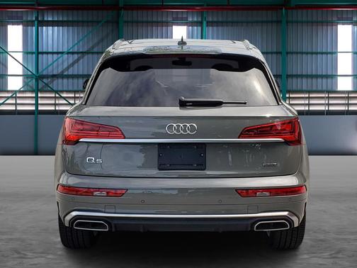 Chronos Gray Metallic 2023 Audi Q5 45 S line Premium Plus