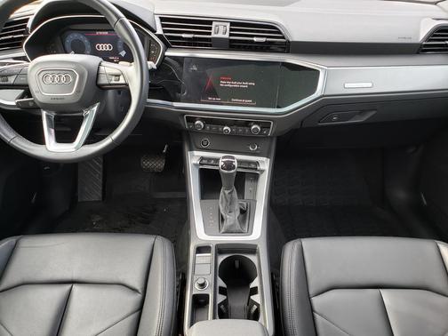 2023 Audi Q3 Premium 45 TFSI S line quattro Tiptronic