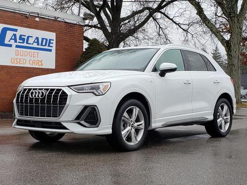 2023 Audi Q3 Premium 45 TFSI S line quattro Tiptronic