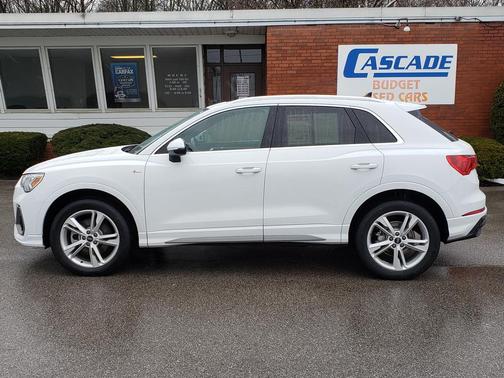 2023 Audi Q3 Premium 45 TFSI S line quattro Tiptronic