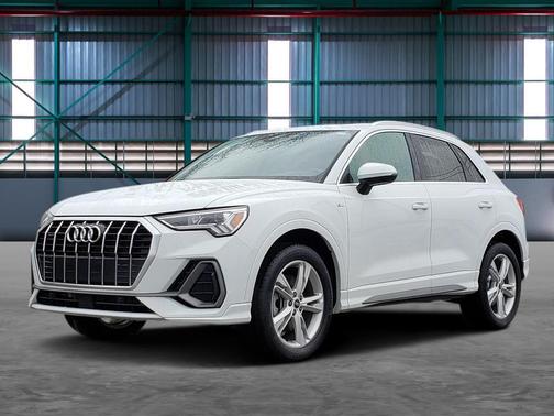 2023 Audi Q3 Premium 45 TFSI S line quattro Tiptronic