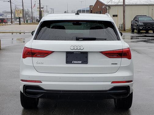 2023 Audi Q3 Premium 45 TFSI S line quattro Tiptronic