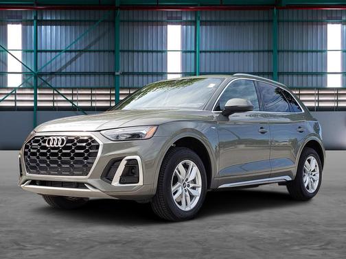 Chronos Gray Metallic 2023 Audi Q5 45 S line Premium