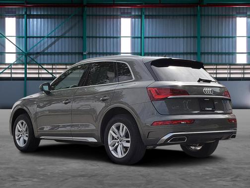 Chronos Gray Metallic 2023 Audi Q5 45 S line Premium