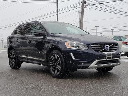 2017 Volvo XC60 T5 Dynamic