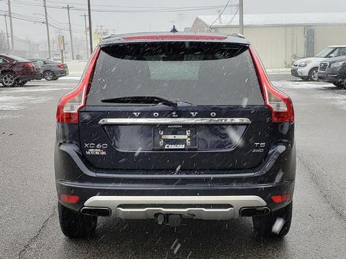 2017 Volvo XC60 T5 Dynamic