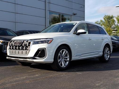 2026 Audi Q7 55 Premium Plus