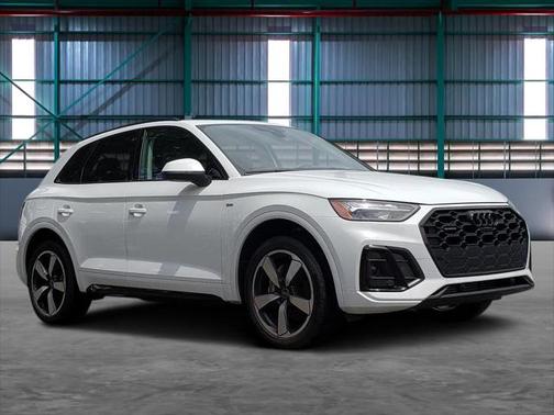 2022 Audi Q5 45 S line Premium Plus