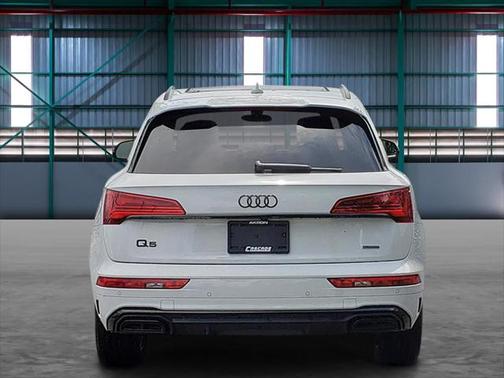 2022 Audi Q5 45 S line Premium Plus