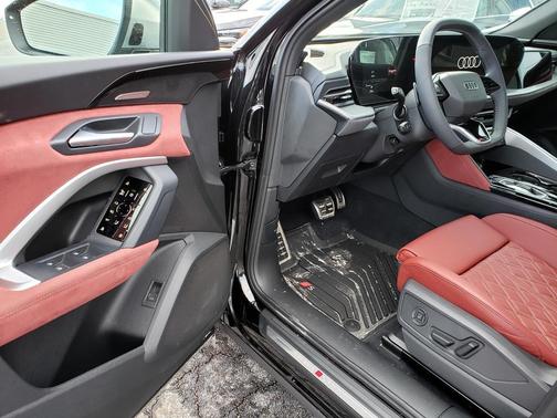 2025 Audi SQ5 3.0T Premium Plus