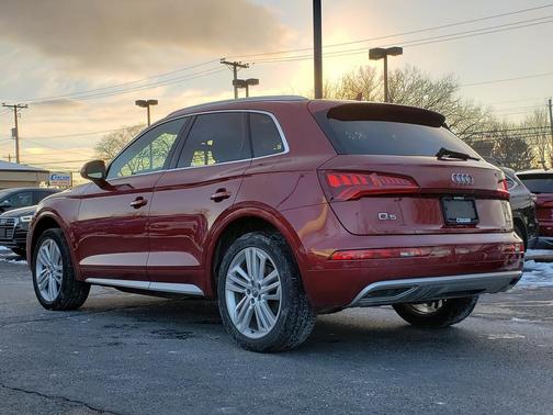2019 Audi Q5 2.0T Premium Plus
