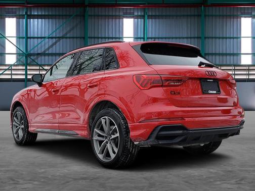 2025 Audi Q3 Premium 45 TFSI S line quattro Tiptronic