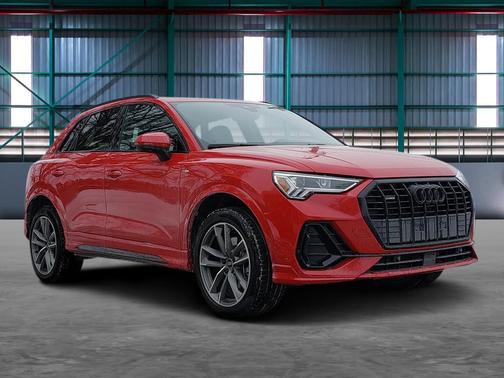 2025 Audi Q3 Premium 45 TFSI S line quattro Tiptronic