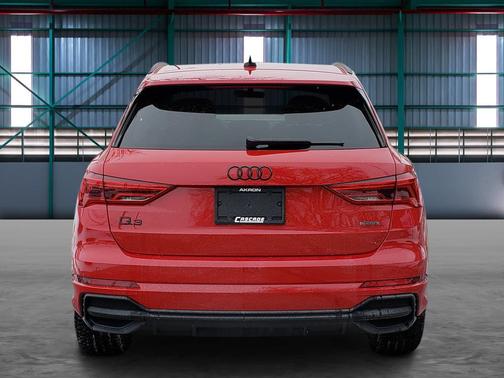 2025 Audi Q3 Premium 45 TFSI S line quattro Tiptronic