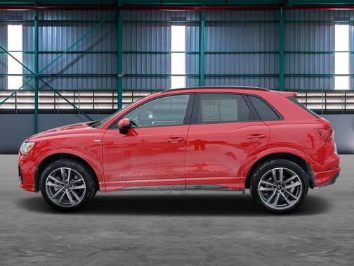 2025 Audi Q3 Premium 45 TFSI S line quattro Tiptronic