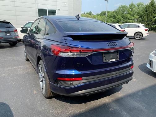 2024 Audi Q4 e-tron Sportback Premium Plus 55 quattro