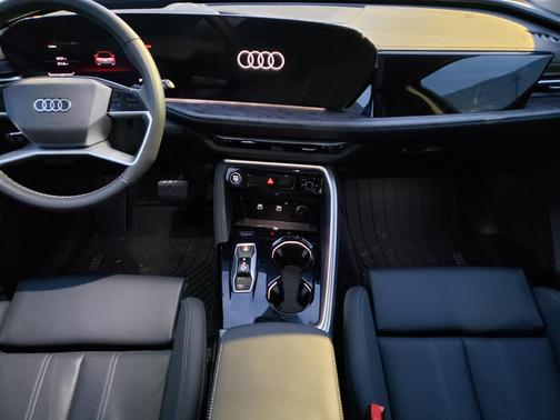 2025 Audi Q5 Premium Plus TFSI quattro S tronic