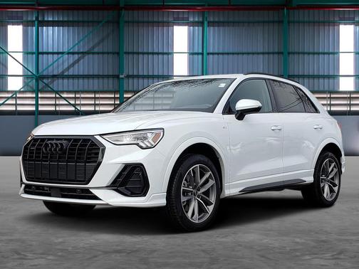 2024 Audi Q3 Premium 45 TFSI S line quattro Tiptronic