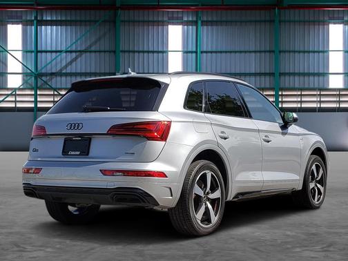 Florett Silver Metallic 2023 Audi Q5 45 S line Premium Plus