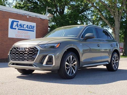 Chronos Gray Metallic 2023 Audi Q5 45 S line Premium