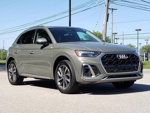 Chronos Gray Metallic 2023 Audi Q5 45 S line Premium