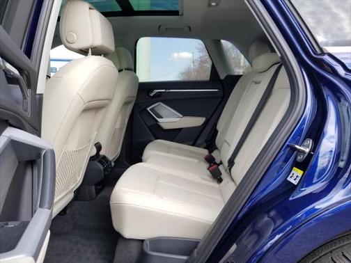 2023 Audi Q3 S line Premium