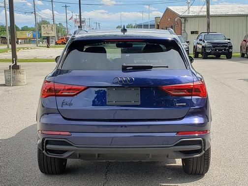 Navarra Blue Metallic 2025 Audi Q3 45 S line Premium Plus