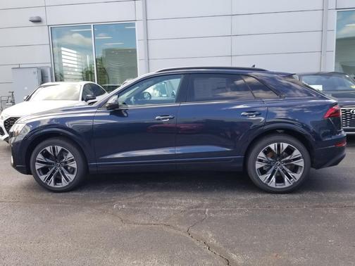 2025 Audi Q8 55 Prestige