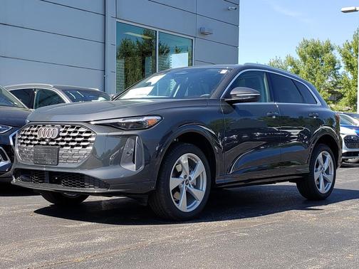 2025 Audi Q5 Premium Plus