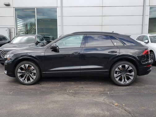 2026 Audi Q8 55 Premium Plus