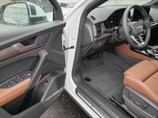2025 Audi Q5 45 S line Premium Plus