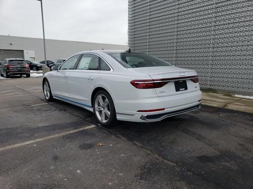 2025 Audi A8 L 55 TFSI quattro Tiptronic