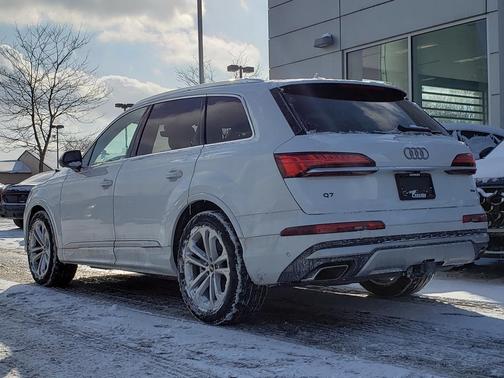 2026 Audi Q7 55 Premium Plus