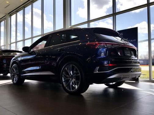 2025 Audi Q4 e-tron Prestige 55 quattro