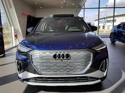 2025 Audi Q4 e-tron Prestige 55 quattro