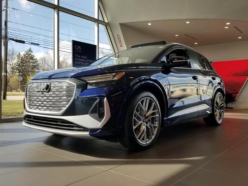 2025 Audi Q4 e-tron Prestige 55 quattro