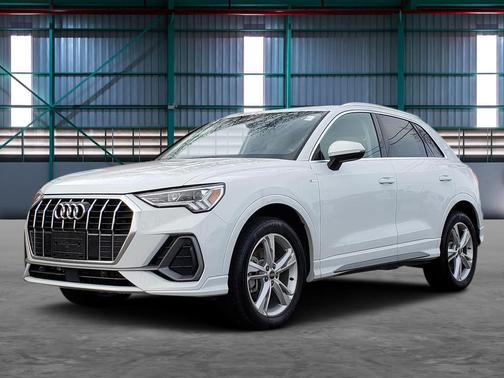 2023 Audi Q3 Premium 45 TFSI S line quattro Tiptronic