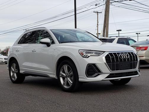 2023 Audi Q3 Premium 45 TFSI S line quattro Tiptronic