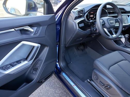 2025 Audi Q3 45 S line Premium Plus