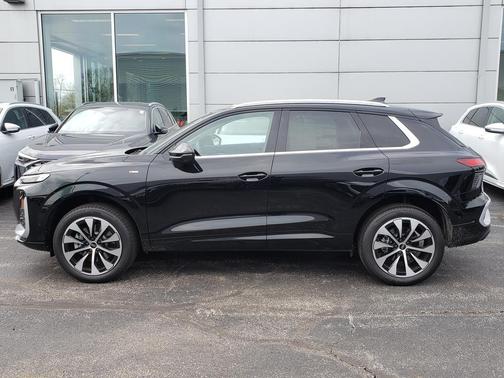 MYTHOS BLACK 2026 Audi Q3 TFSI quattro S tronic